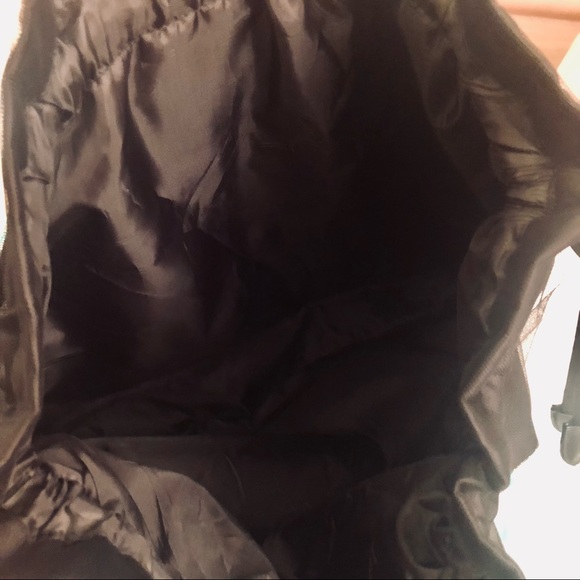 🔖 Victoria’s Secret Drawstring Purse - Picture 4 of 7